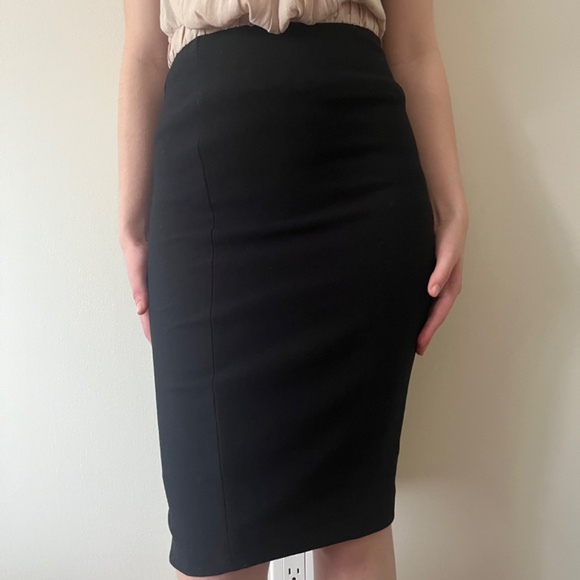 Zara Basics Two-Tone Sleeveless Ruffle Dress – Women’s Size XS - Picture 4 of 10